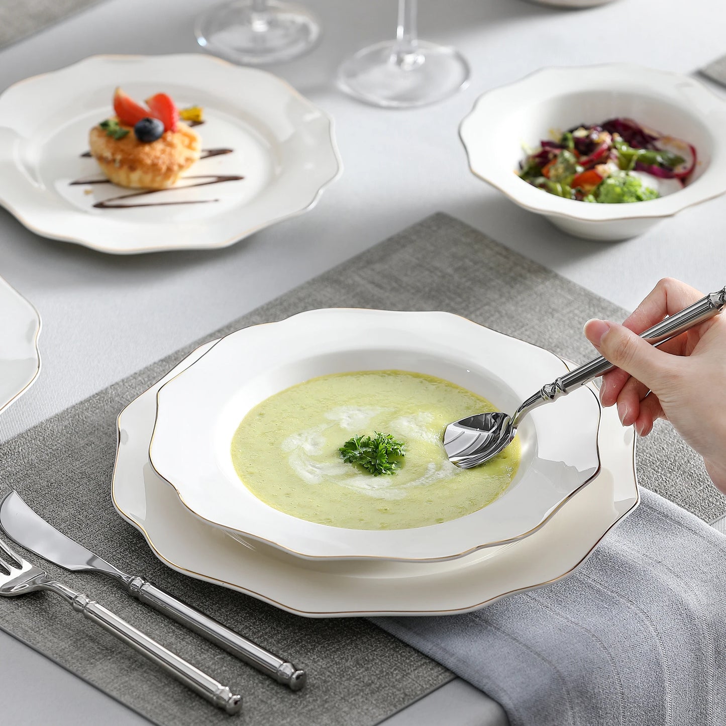 16/32-PIECE Nordic European Golden Rim White Porcelain Tableware Set